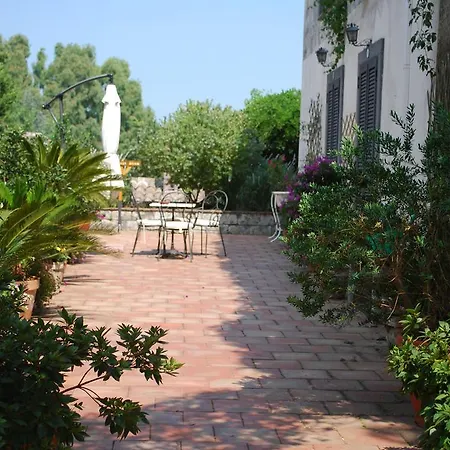 Zuccaro Bed & Breakfast Trecastagni