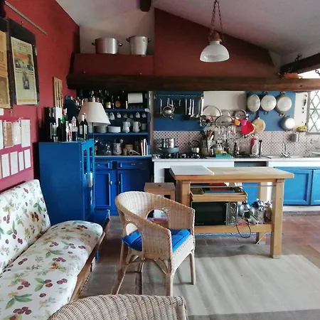 Zuccaro Bed & Breakfast 4*
